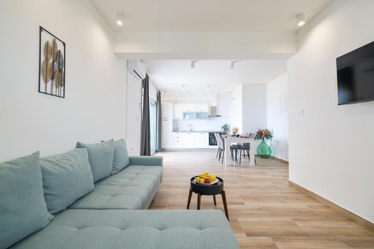 Beachfront Apartments Tic With Seaview Miletici Екстер'єр фото