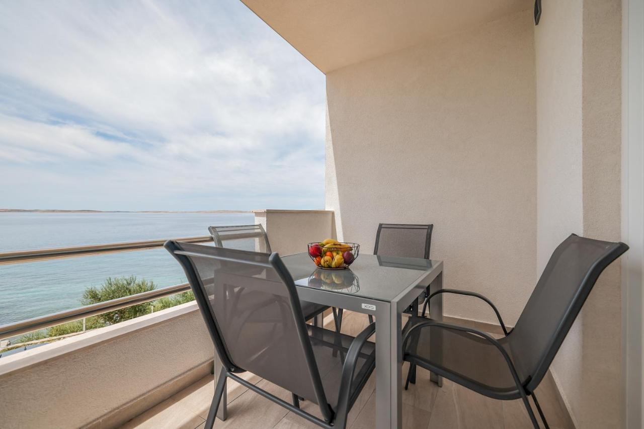 Beachfront Apartments Tic With Seaview Miletici Екстер'єр фото