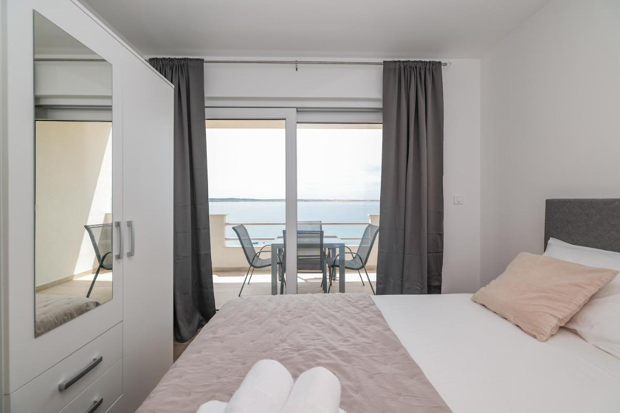 Beachfront Apartments Tic With Seaview Miletici Екстер'єр фото