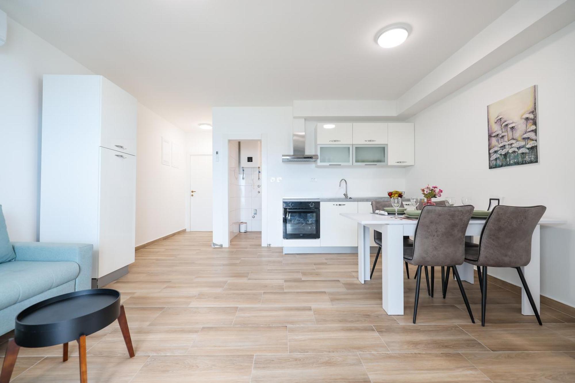 Beachfront Apartments Tic With Seaview Miletici Екстер'єр фото