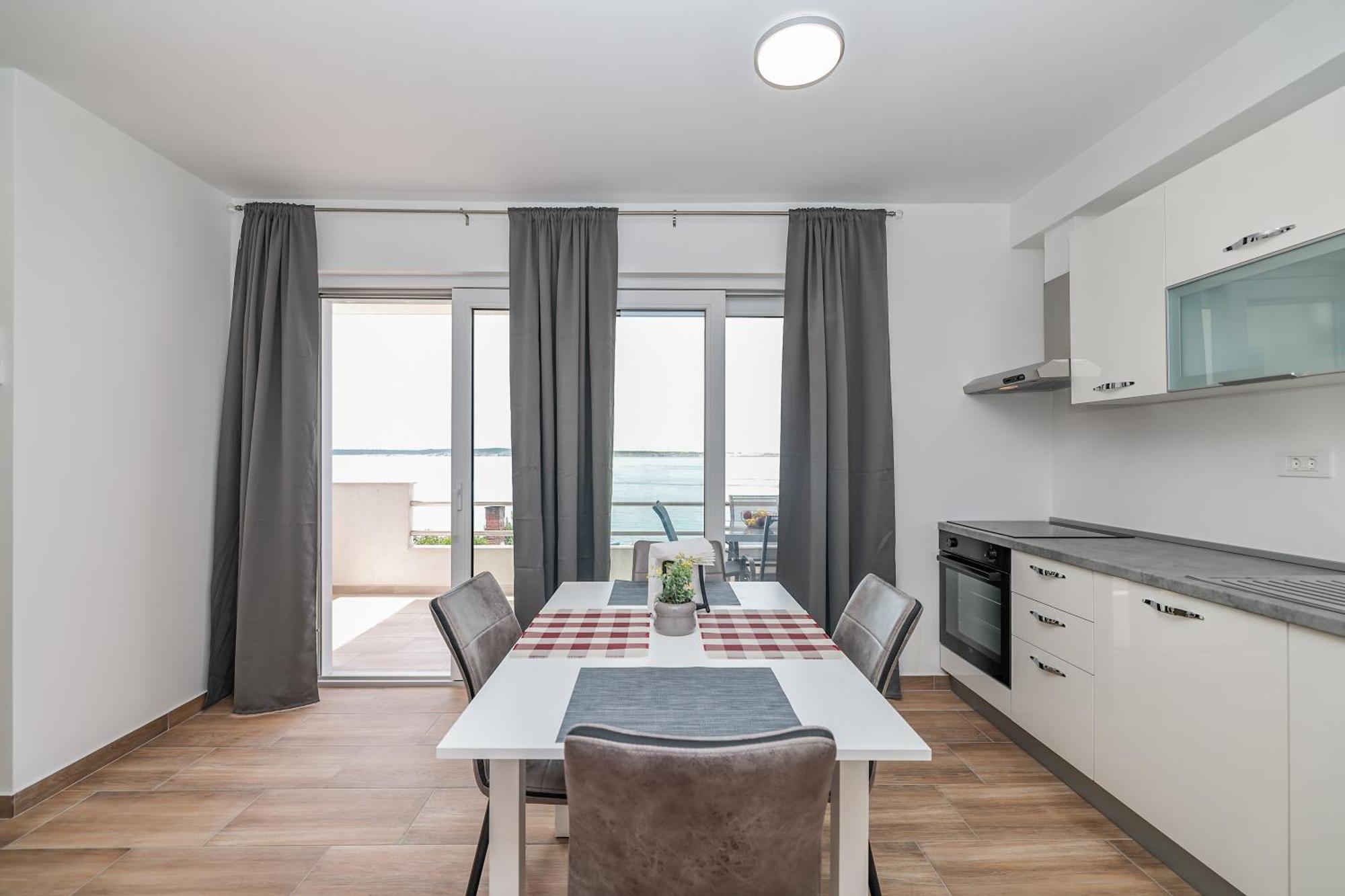 Beachfront Apartments Tic With Seaview Miletici Екстер'єр фото